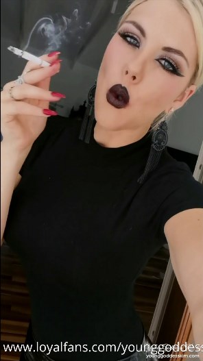 Young Goddess Kim - smoke